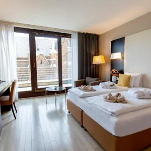 4* Hotel Lion's Garden